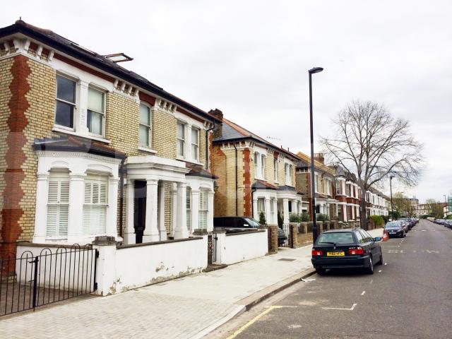 			UNDER OFFER, 2 Bedroom, 1 bath, 1 reception Apartment			 Abbeville Road, Abbeville Village